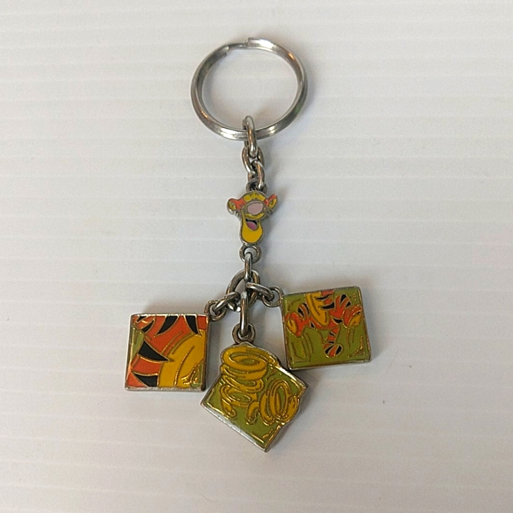 Disney Tigger Key Chain Colorful Enamel - Picture 1 of 9